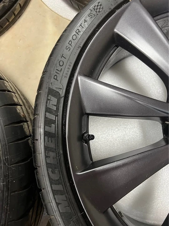 2018 Tesla Model 3 Performance - Image 10 of 10