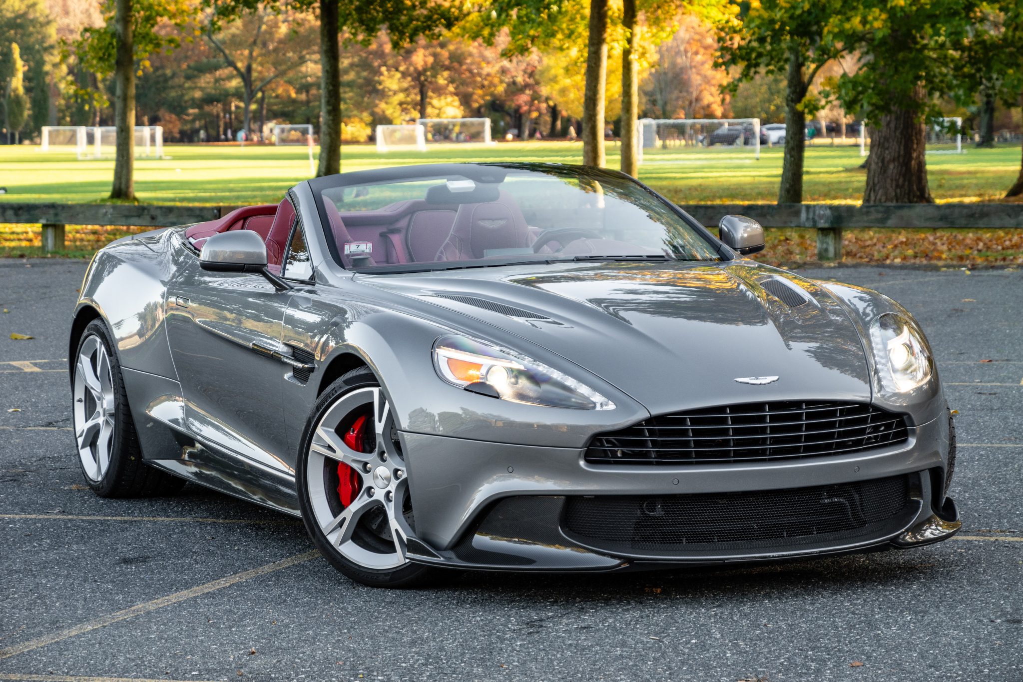 10k-Mile 2018 Aston Martin Vanquish S Volante