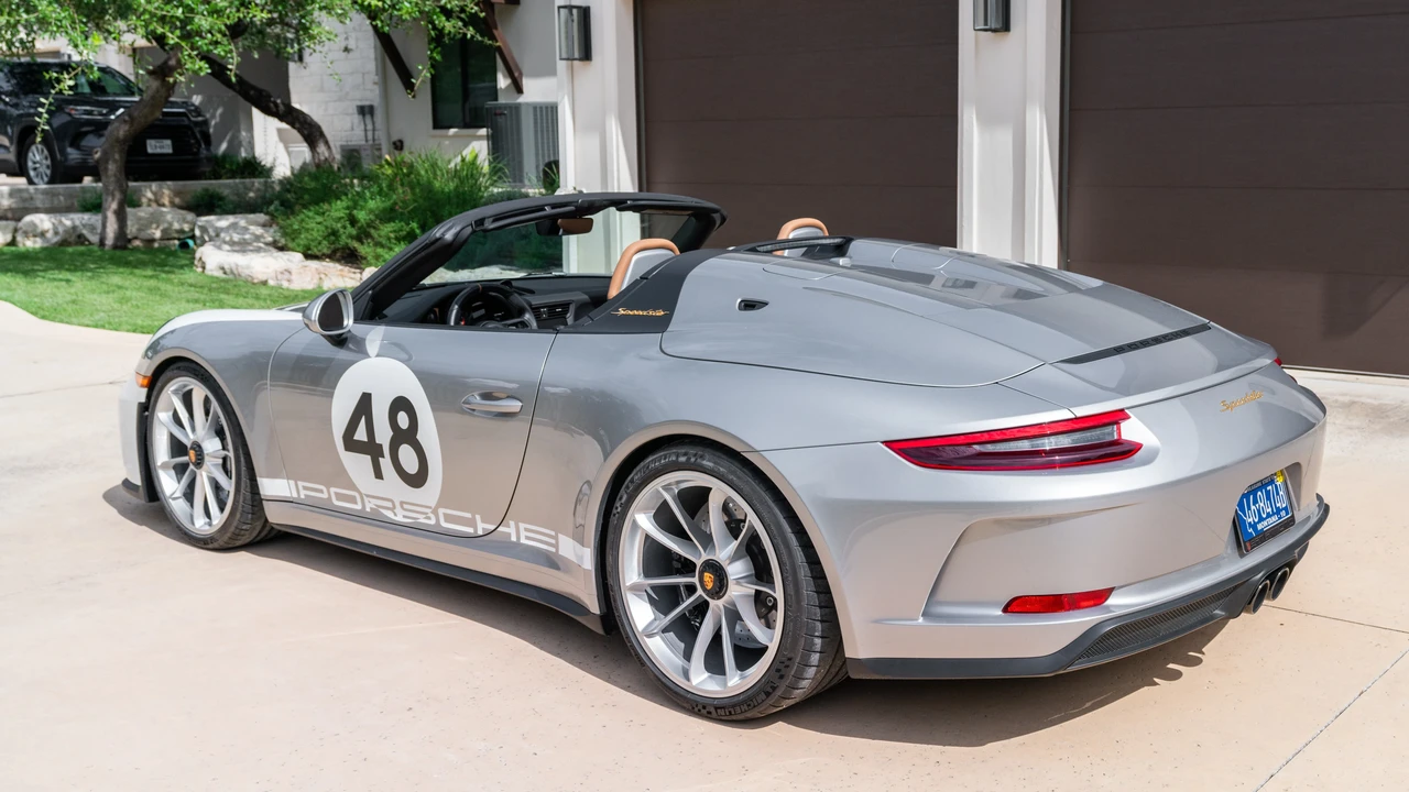 2019 Porsche 991 Speedster - Image 7 of 31