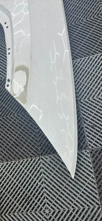2019 Parts & Memorabilia Bodywork - Image 2 of 3