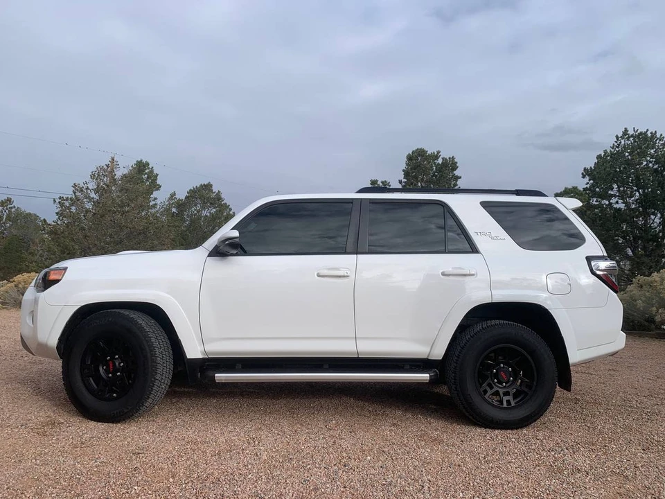 2019 Toyota 4Runner 5th Gen - Image 15 of 17