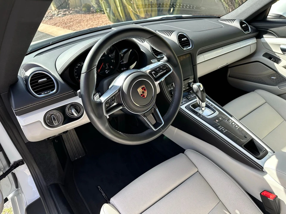 2019 Porsche 718 Cayman - Image 18 of 31