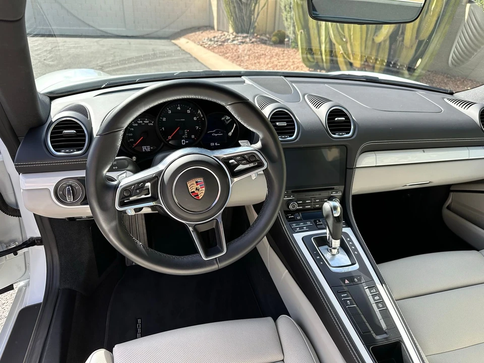 2019 Porsche 718 Cayman - Image 17 of 31