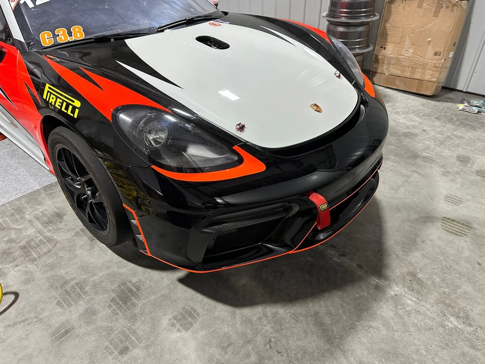 2019 Porsche 718 Cayman GT4 - Image 4 of 31
