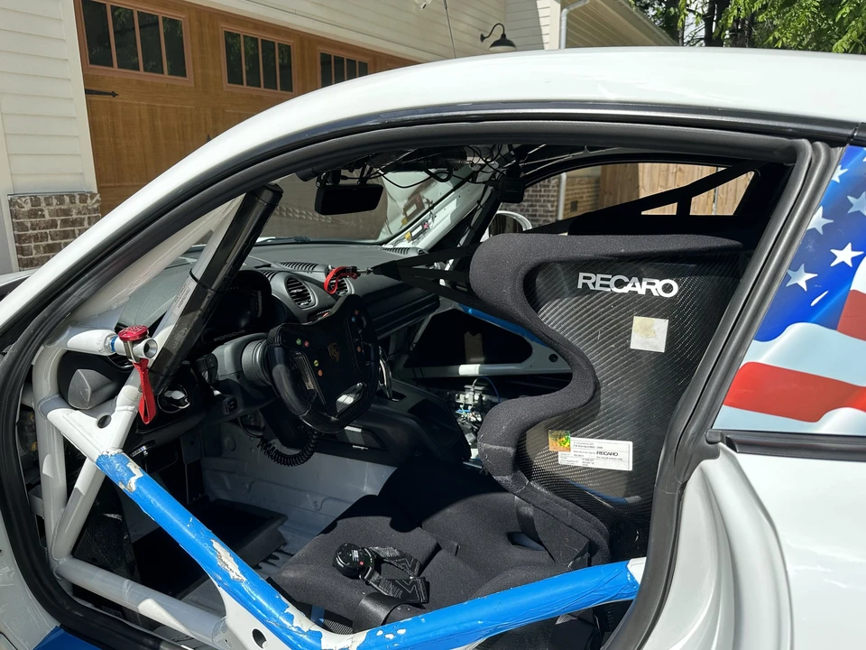 2019 Porsche 718 Cayman GT4 Clubsport - Image 6 of 8