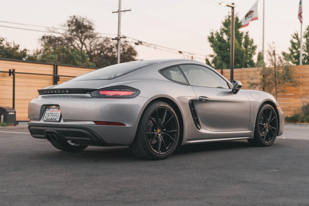 2019 Porsche 718 Cayman - Image 3 of 8