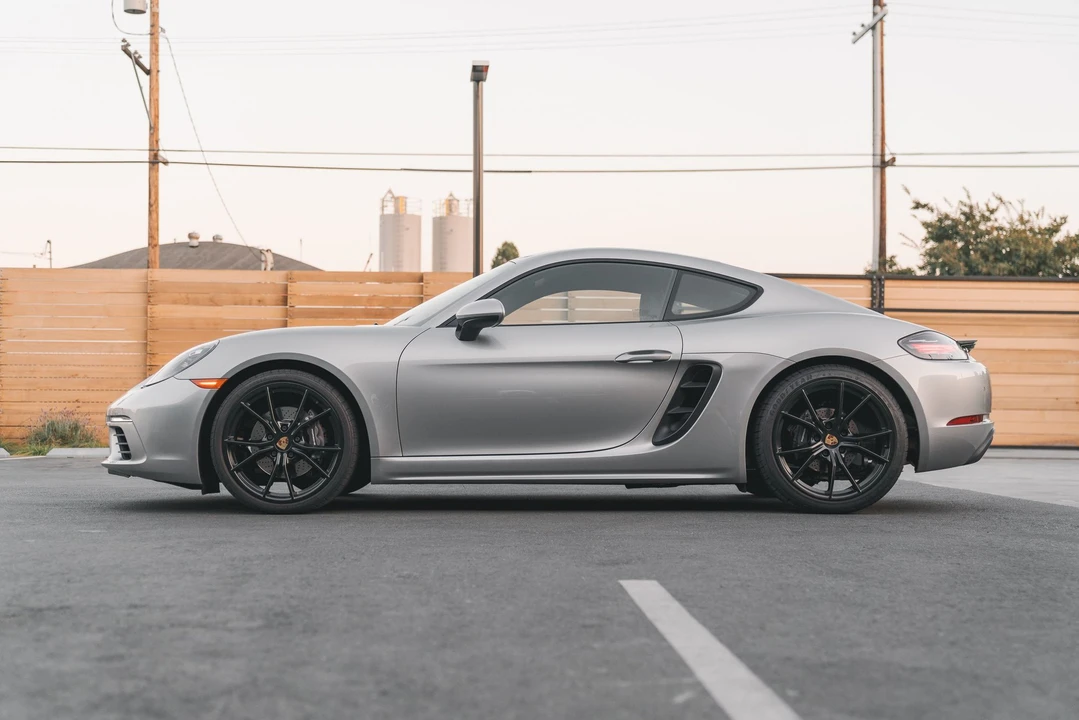 2019 Porsche 718 Cayman - Image 4 of 8