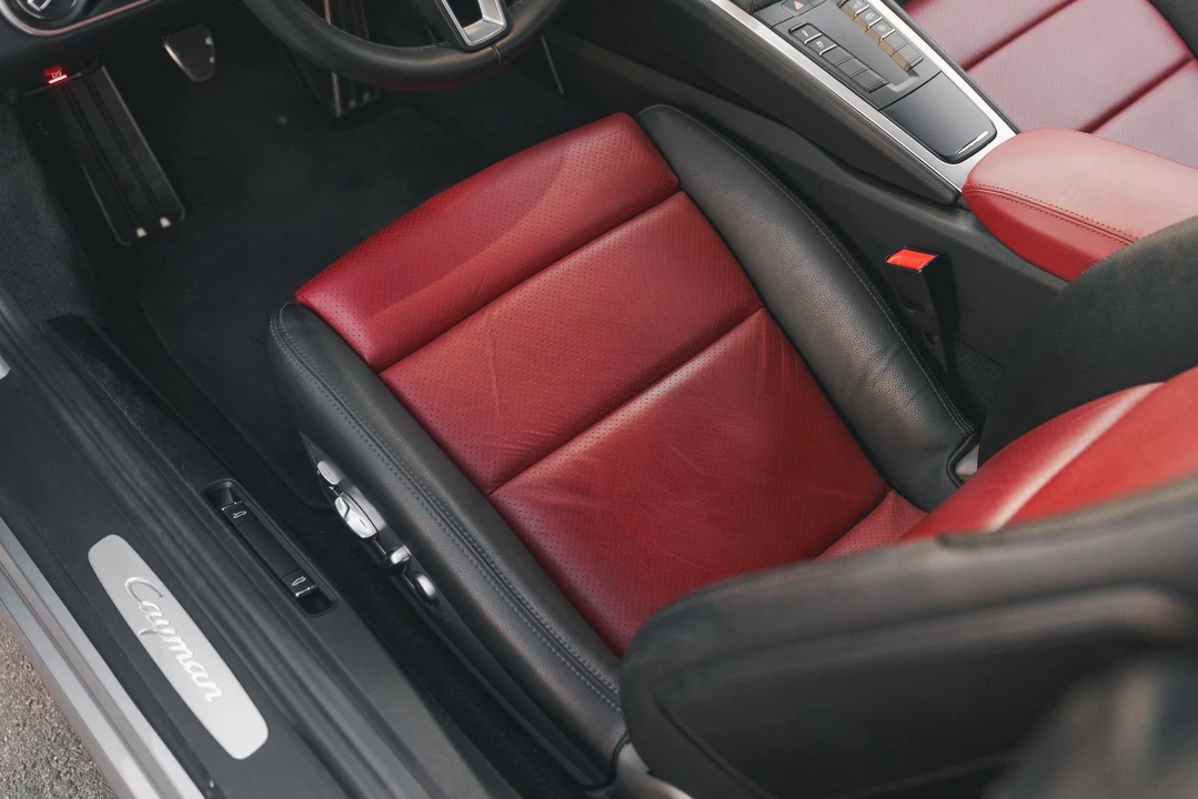 2019 Porsche 718 Cayman - Image 6 of 8