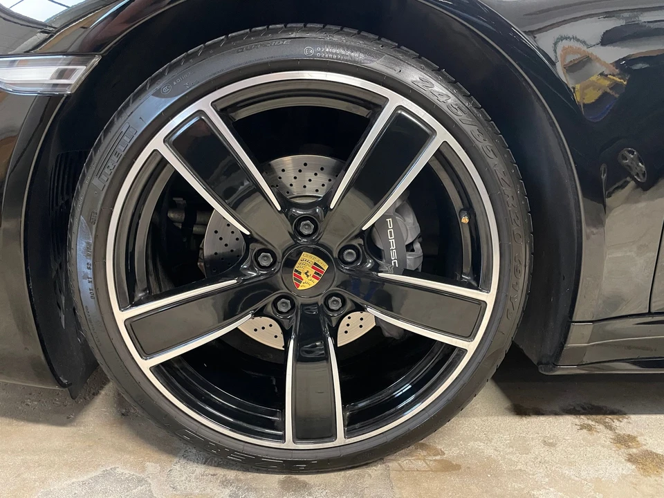 2019 Porsche 991 Carrera 4 - Image 6 of 19