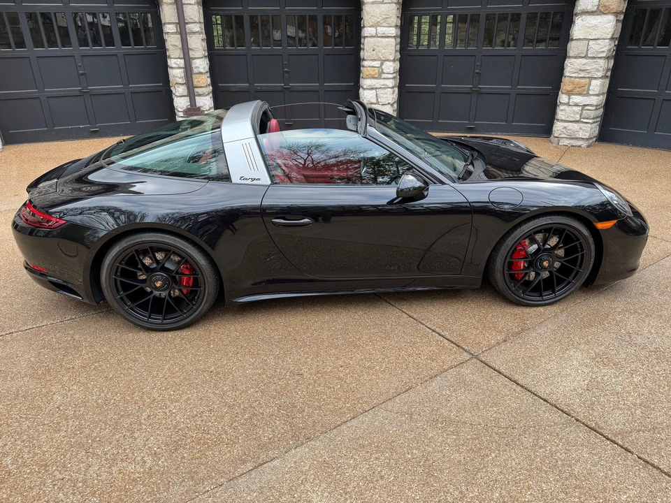 2019 Porsche 991 Targa 4 GTS - Image 11 of 26