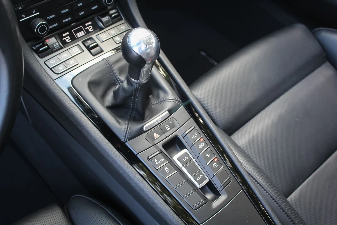 2019 Porsche 991 Targa 4 & 4S - Image 14 of 19