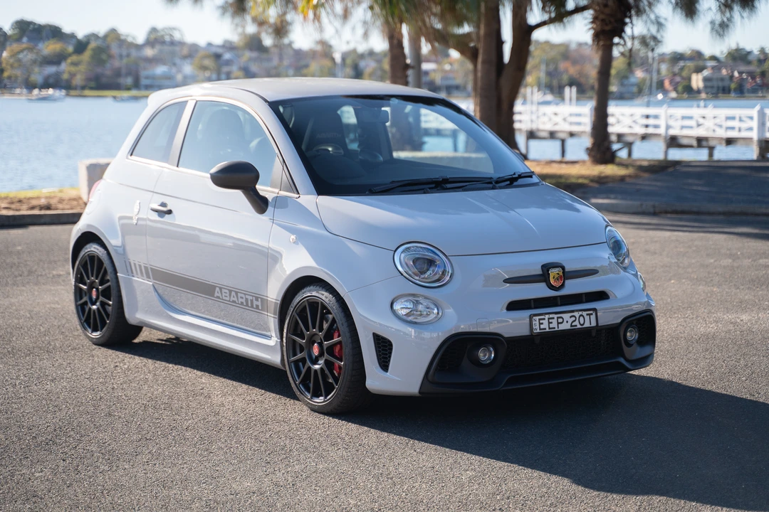 2019 Fiat Abarth 500 - Image 2 of 31