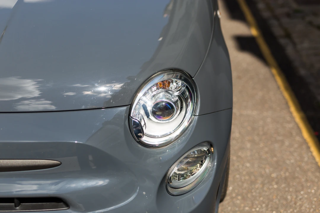 2019 Fiat Abarth 500 - Image 7 of 31