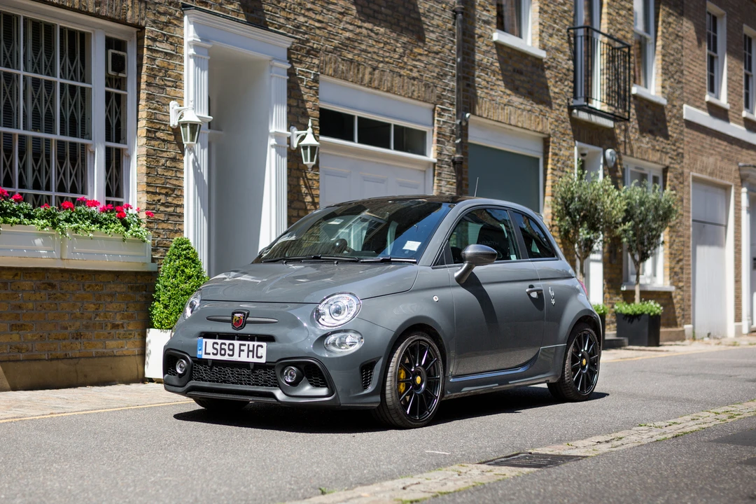 2019 Fiat Abarth 500 - Image 16 of 31