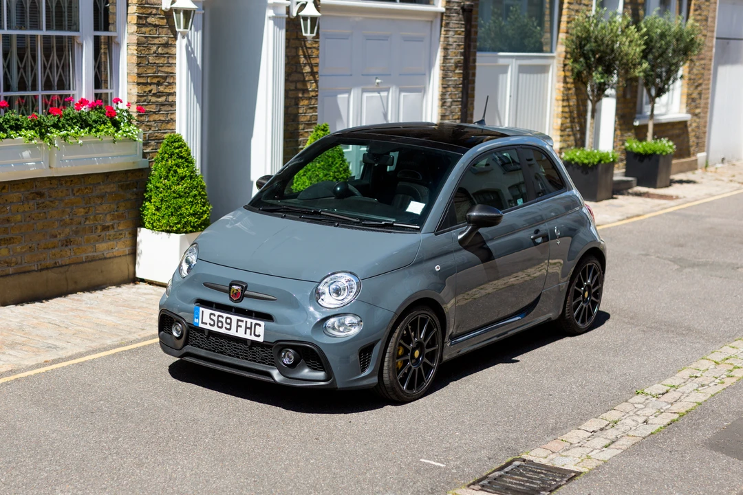 2019 Fiat Abarth 500 - Image 17 of 31