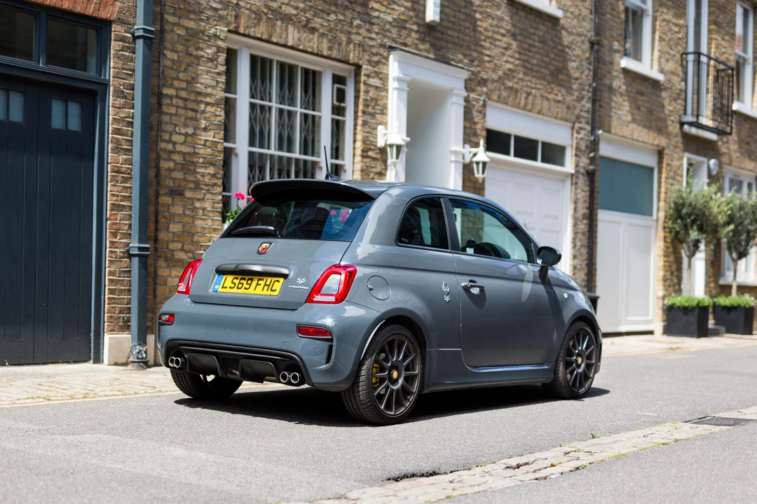 2019 Fiat Abarth 500 - Image 27 of 31
