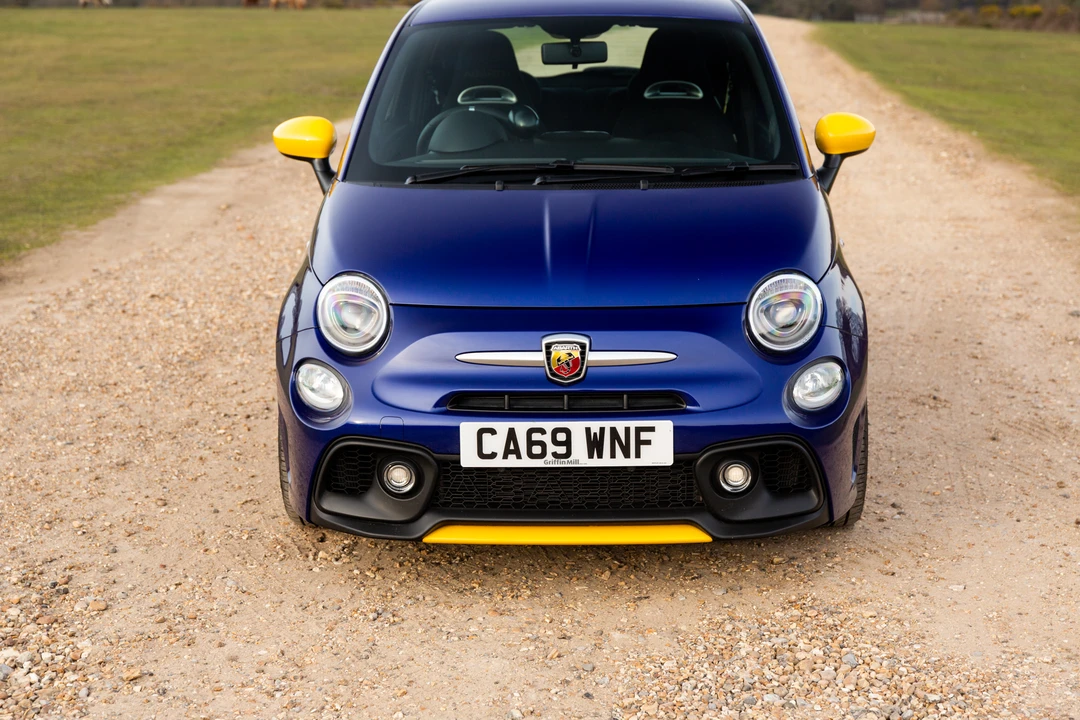 2019 Fiat Abarth 500 - Image 7 of 31
