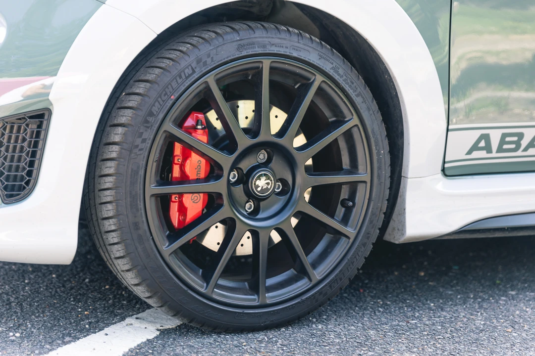 2019 Fiat Abarth 500 - Image 27 of 31