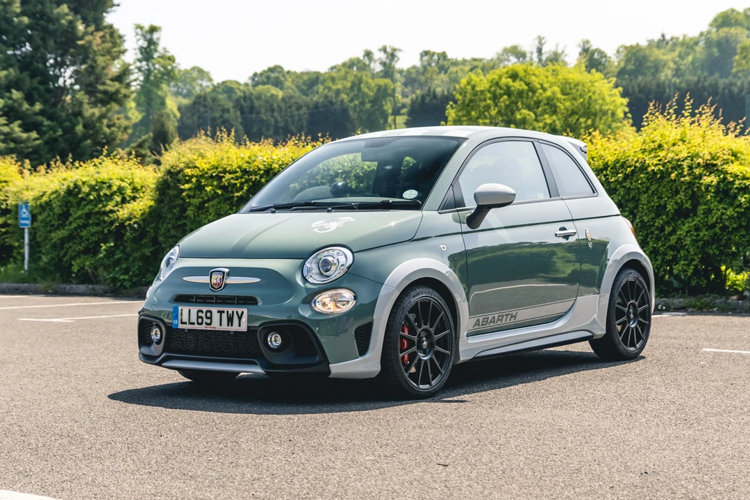2019 Fiat Abarth 500 - Image 2 of 31