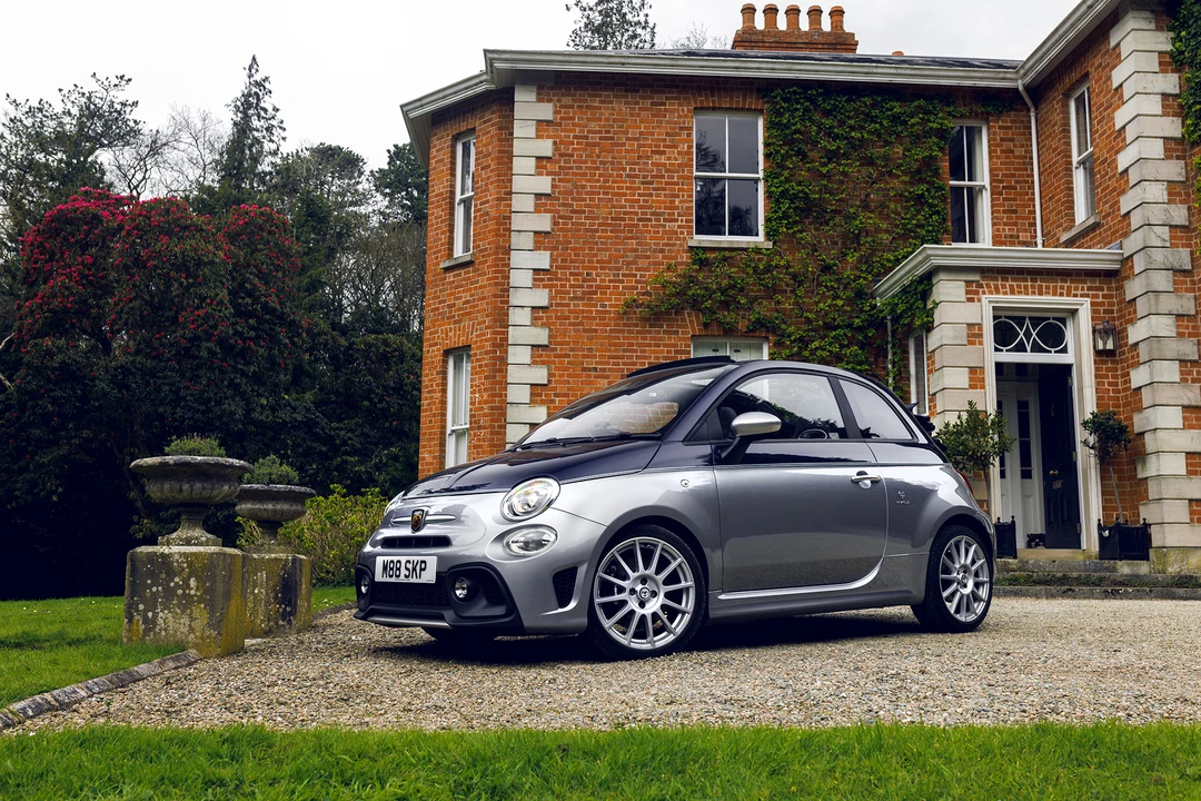2019 Fiat Abarth 500 - Image 4 of 31