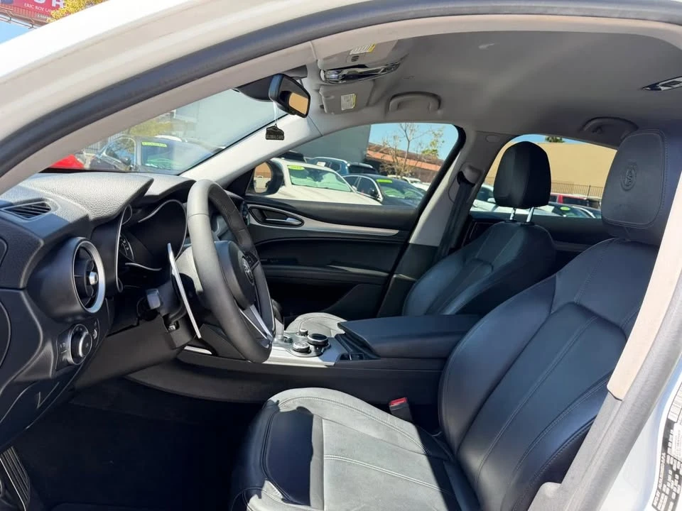 2019 Alfa Romeo Stelvio - Image 17 of 20