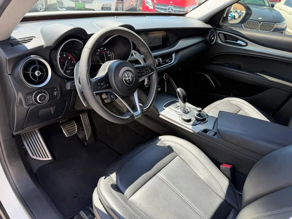 2019 Alfa Romeo Stelvio - Image 16 of 20