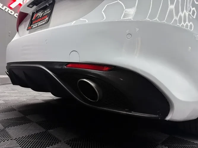 2019 Alfa Romeo Giulia - Image 9 of 10