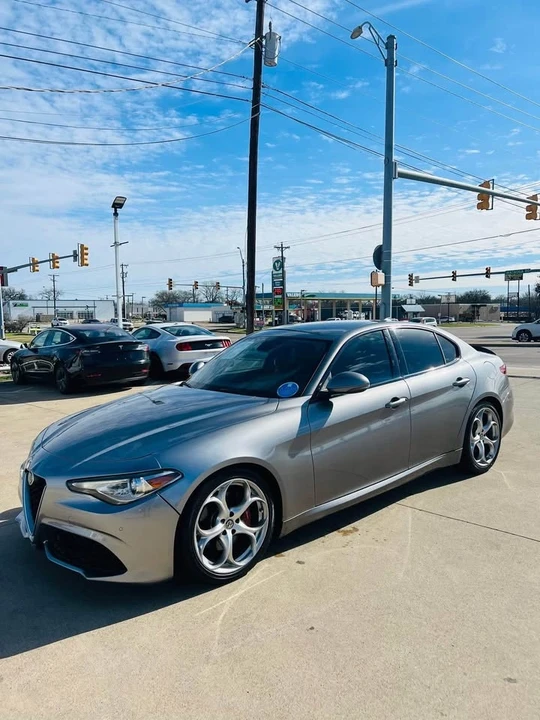 2019 Alfa Romeo Giulia - Image 3 of 7