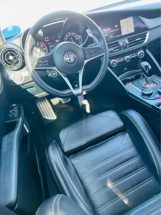 2019 Alfa Romeo Giulia - Image 6 of 7