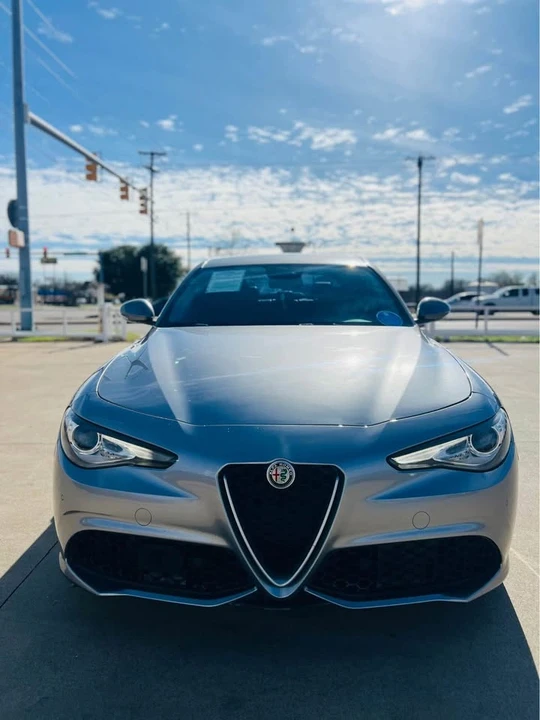 2019 Alfa Romeo Giulia - Image 2 of 7