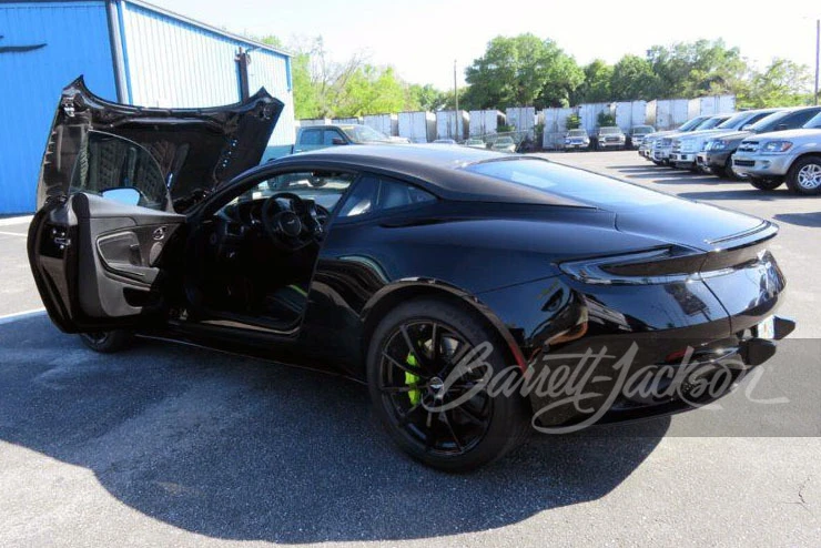 2019 Aston Martin DB11 - Image 9 of 17