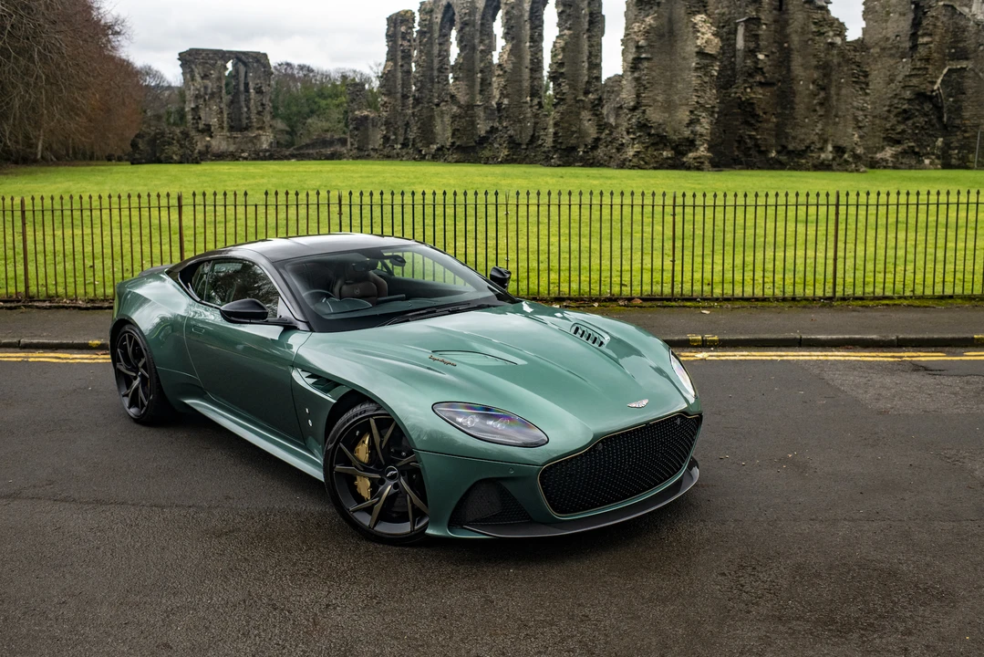 2019 Aston Martin DBS Superleggera - Image 6 of 31