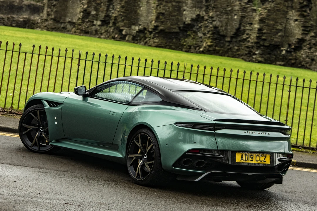 2019 Aston Martin DBS Superleggera - Image 20 of 31