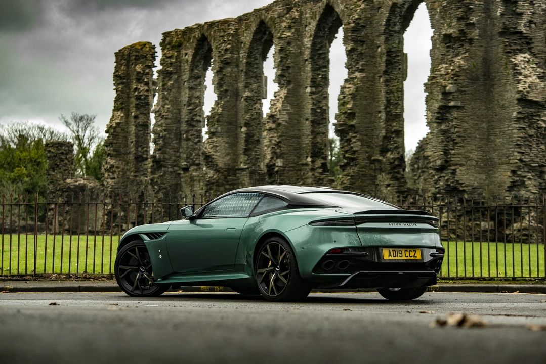 2019 Aston Martin DBS Superleggera - Image 21 of 31
