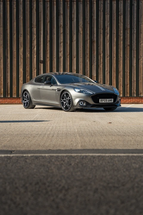 2019 Aston Martin Rapide - Image 15 of 31