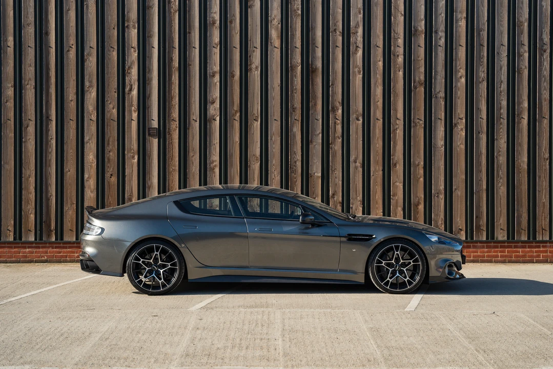 2019 Aston Martin Rapide - Image 16 of 31