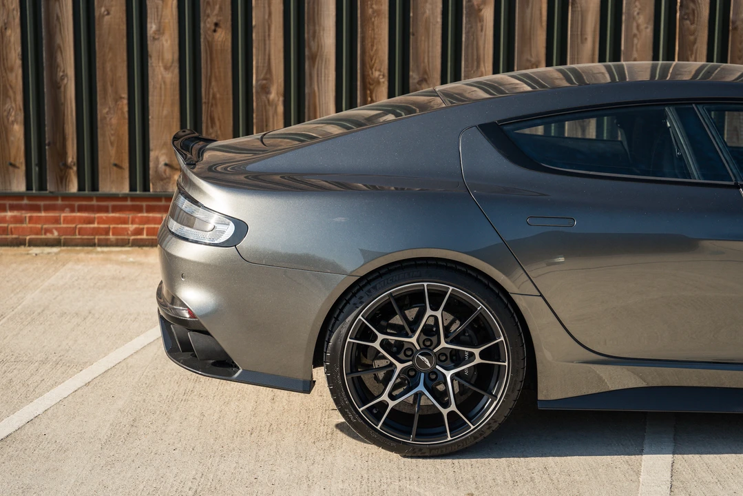 2019 Aston Martin Rapide - Image 21 of 31