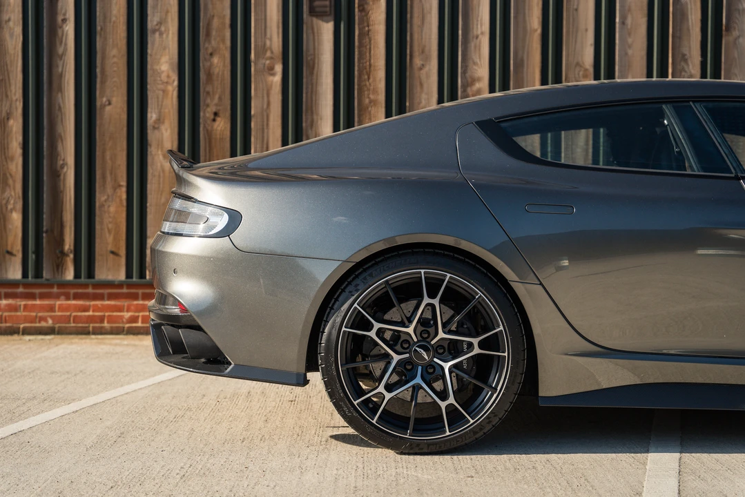 2019 Aston Martin Rapide - Image 22 of 31