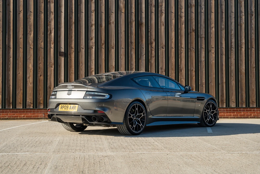 2019 Aston Martin Rapide - Image 25 of 31
