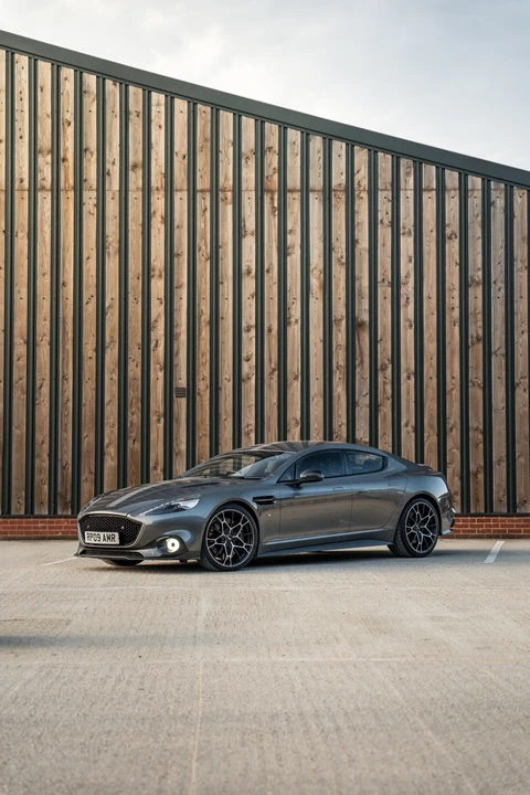 2019 Aston Martin Rapide - Image 10 of 31