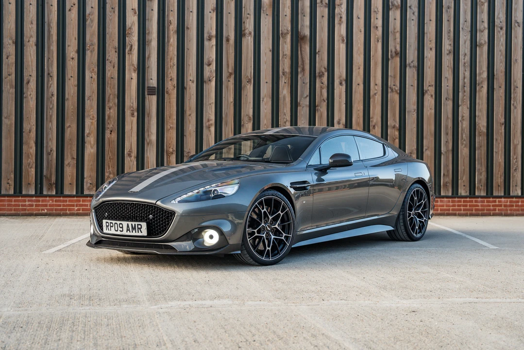 2019 Aston Martin Rapide - Image 14 of 31