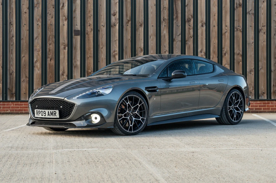 2019 Aston Martin Rapide - Image 2 of 31