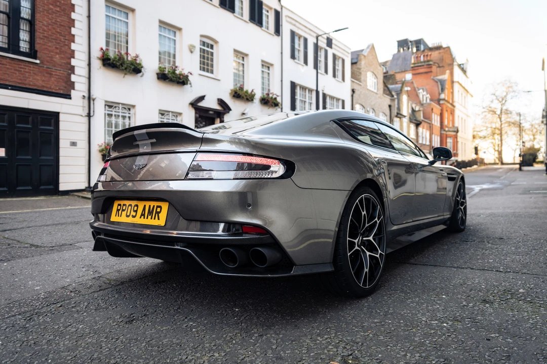 2019 Aston Martin Rapide - Image 10 of 31