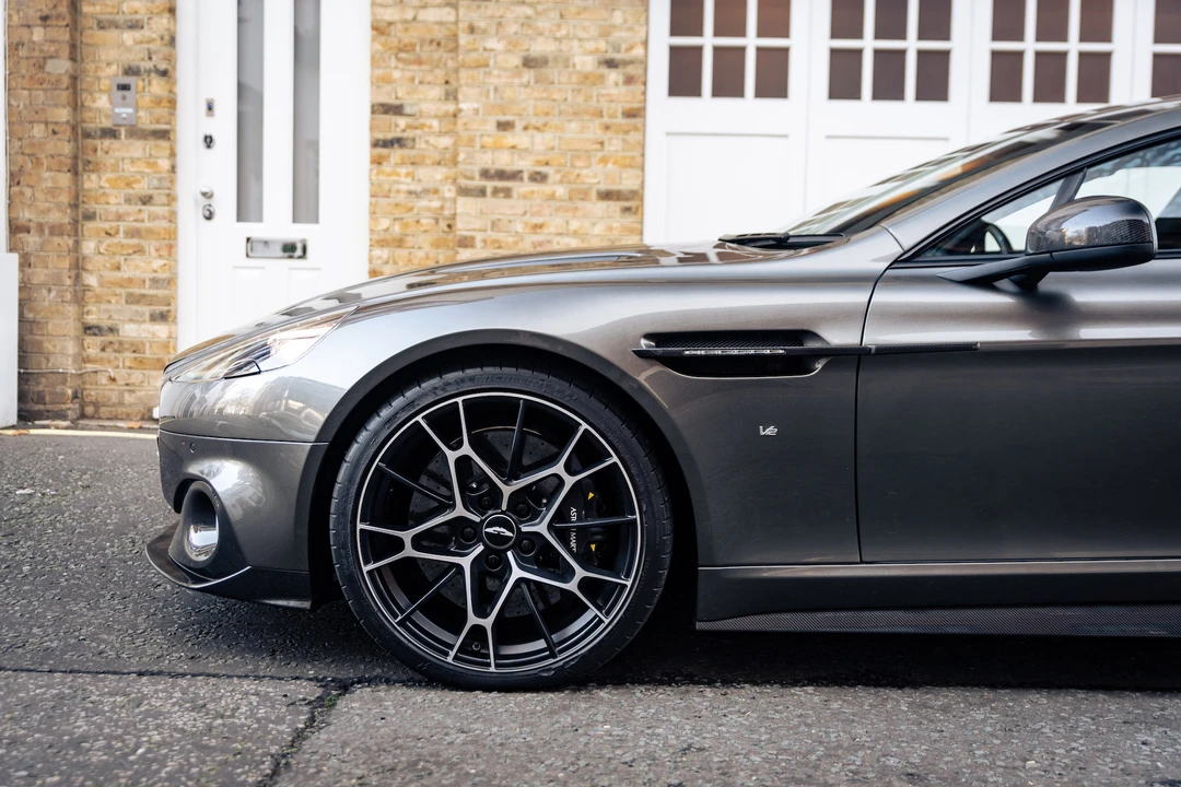 2019 Aston Martin Rapide - Image 12 of 31
