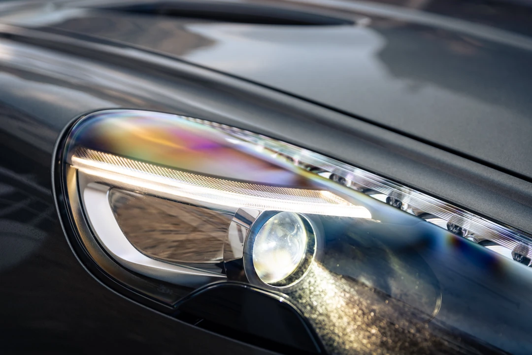 2019 Aston Martin Rapide - Image 17 of 31