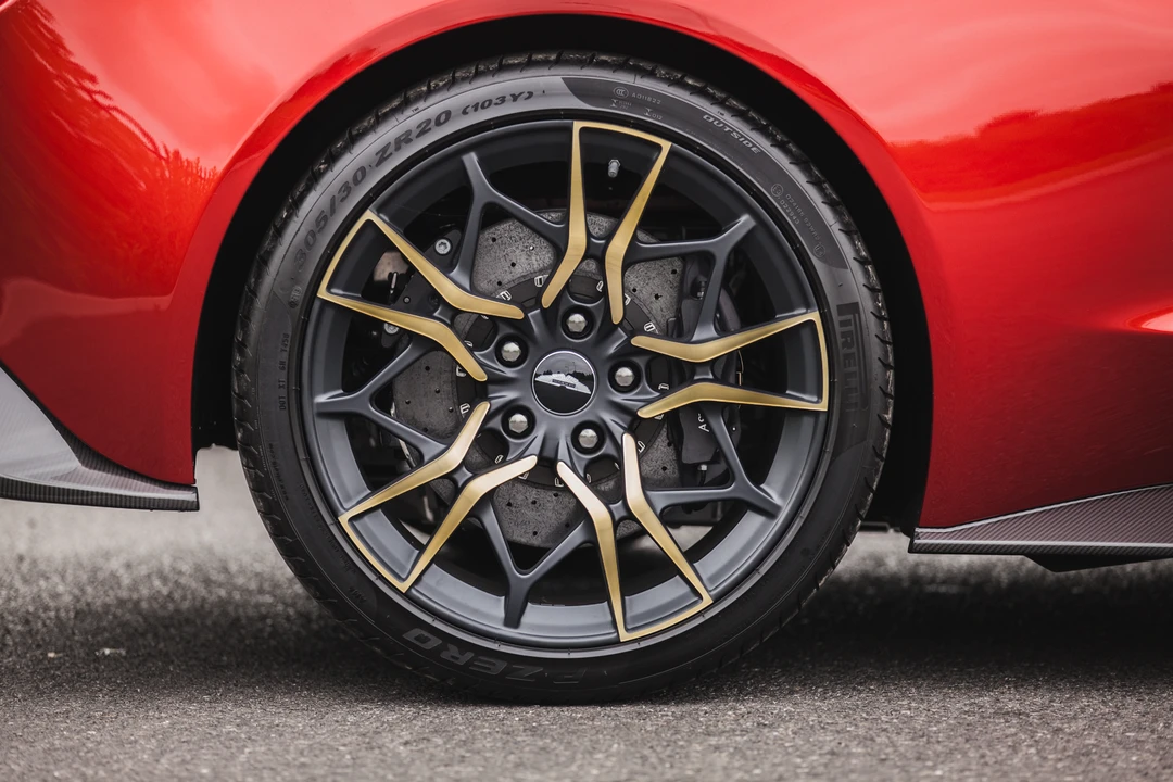 2019 Aston Martin Vanquish 2nd Gen - Image 13 of 31