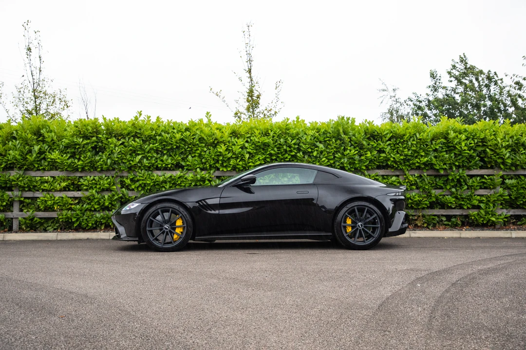 2019 Aston Martin V8 Vantage (2019+) - Image 5 of 31