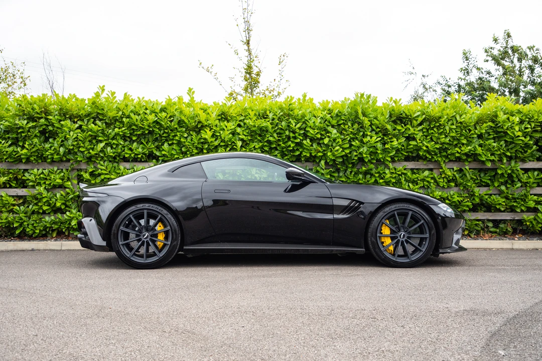 2019 Aston Martin V8 Vantage (2019+) - Image 9 of 31