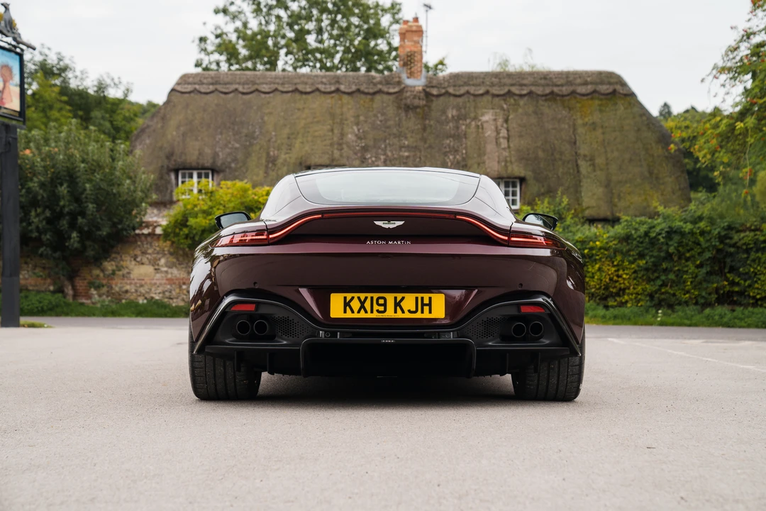 2019 Aston Martin V8 Vantage (2019+) - Image 13 of 31