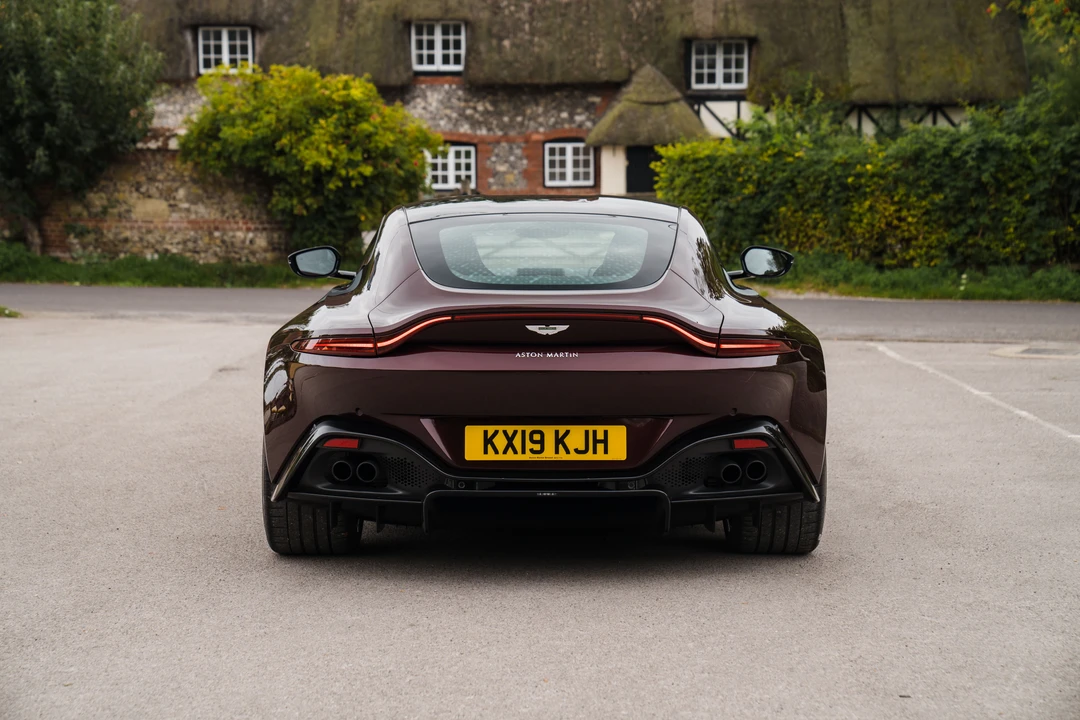 2019 Aston Martin V8 Vantage (2019+) - Image 7 of 31